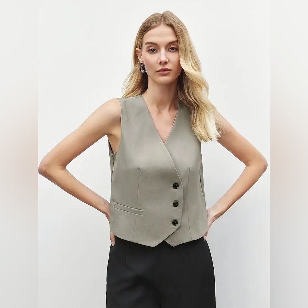Zara gray sleeveless vest with asymmetrical button front